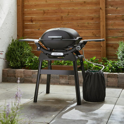 Q 2200N Gas Barbecue With Side Tables And Compact Stand
