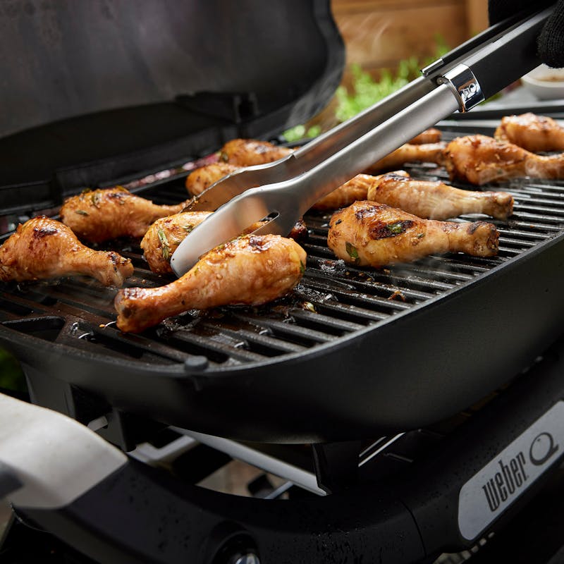 Q 2200N Gas Barbecue With Side Tables And Compact Stand