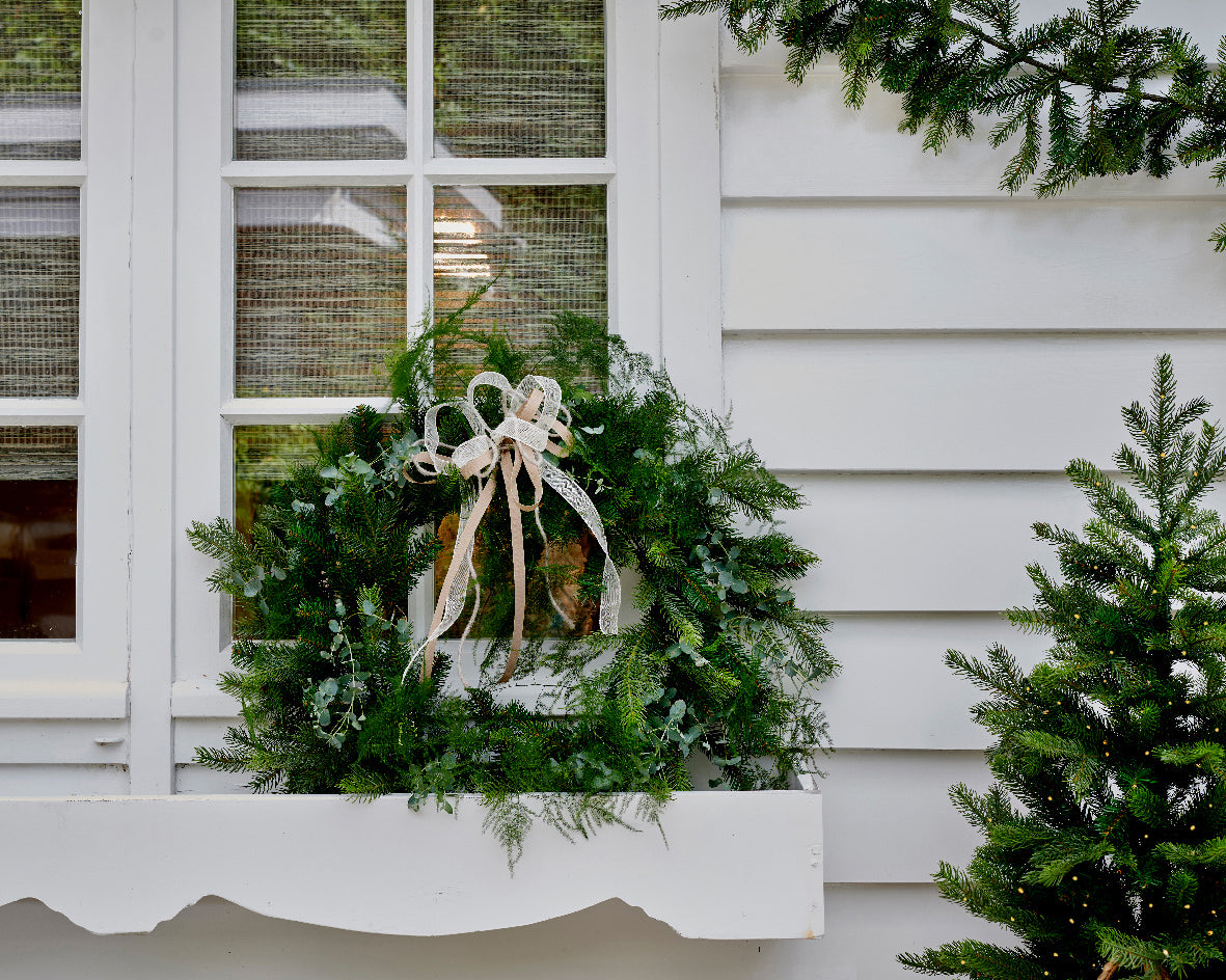 Grandis Wreath - Indoor And Outdoor - Green