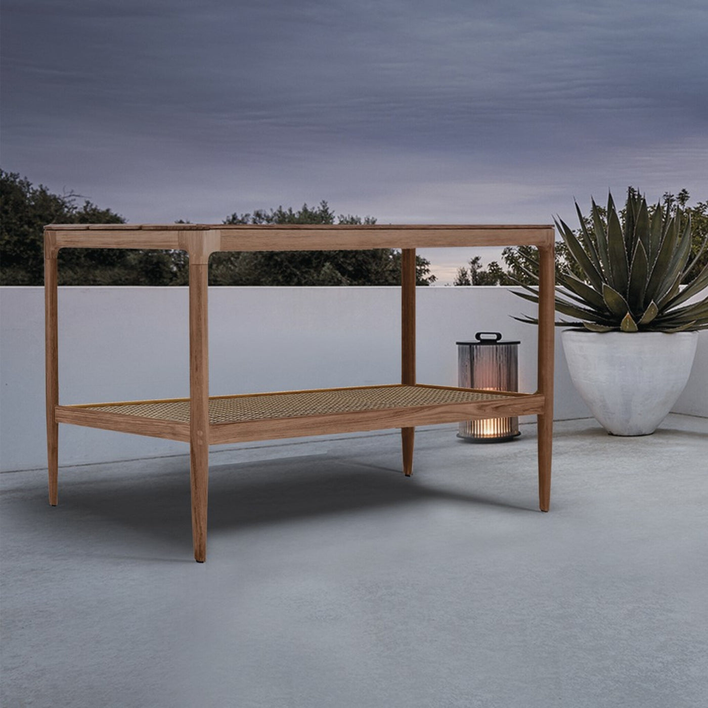 Lima Serving Table