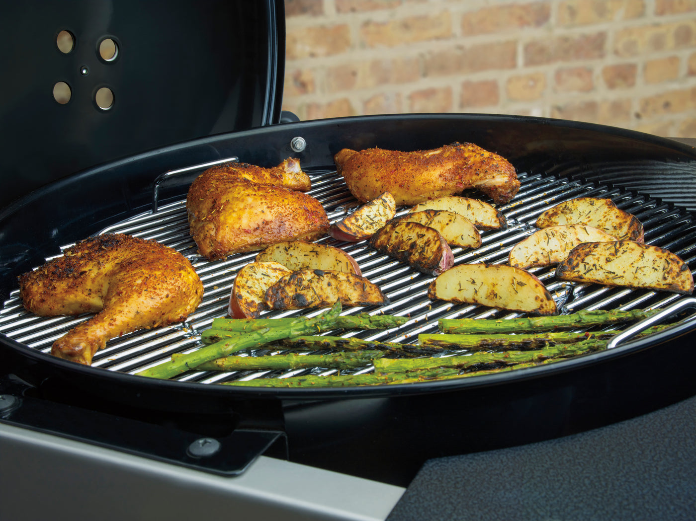 Performer Deluxe GBS Charcoal Barbecue 57cm - Black