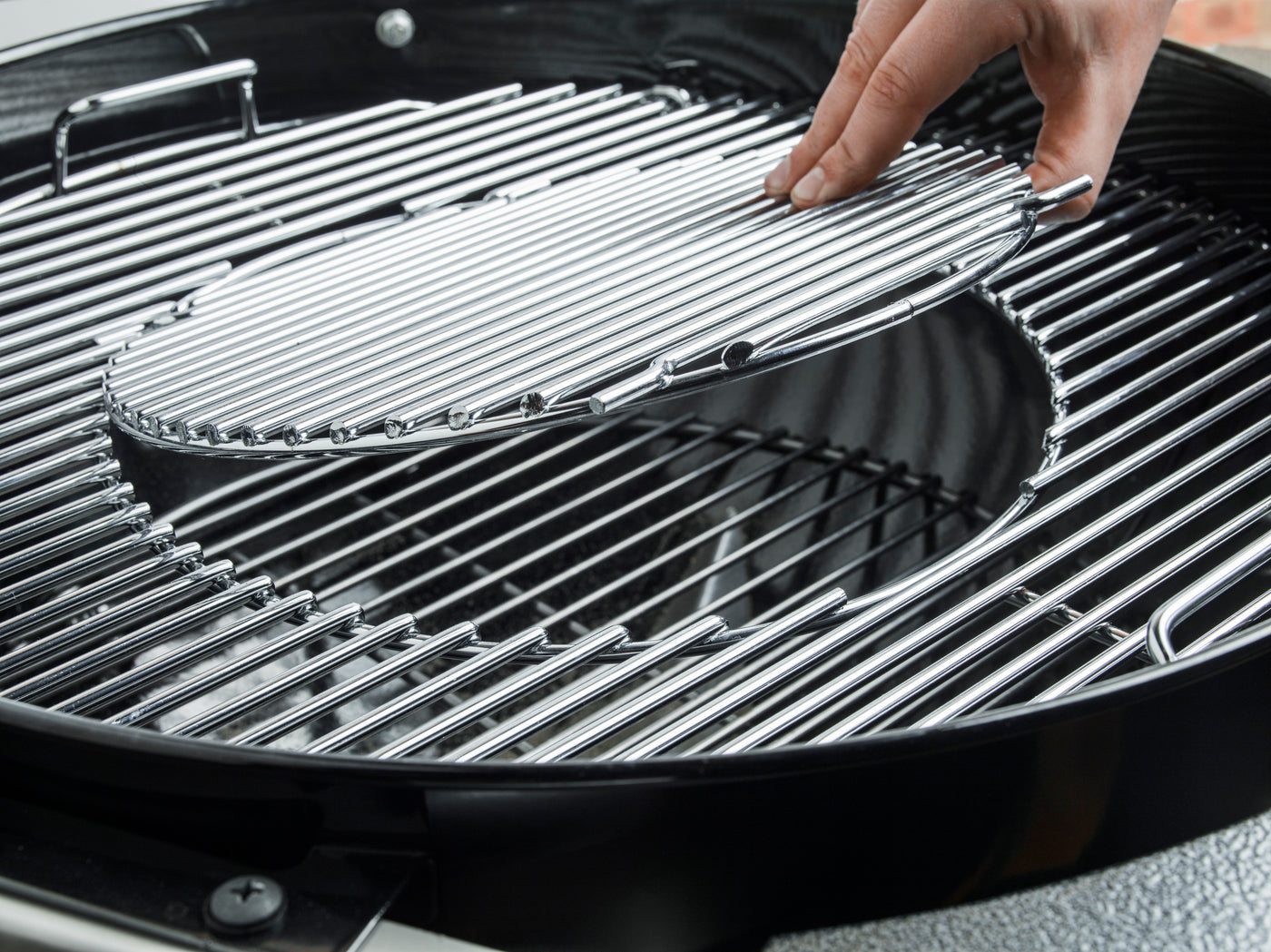 Performer Deluxe GBS Charcoal Barbecue 57cm - Black