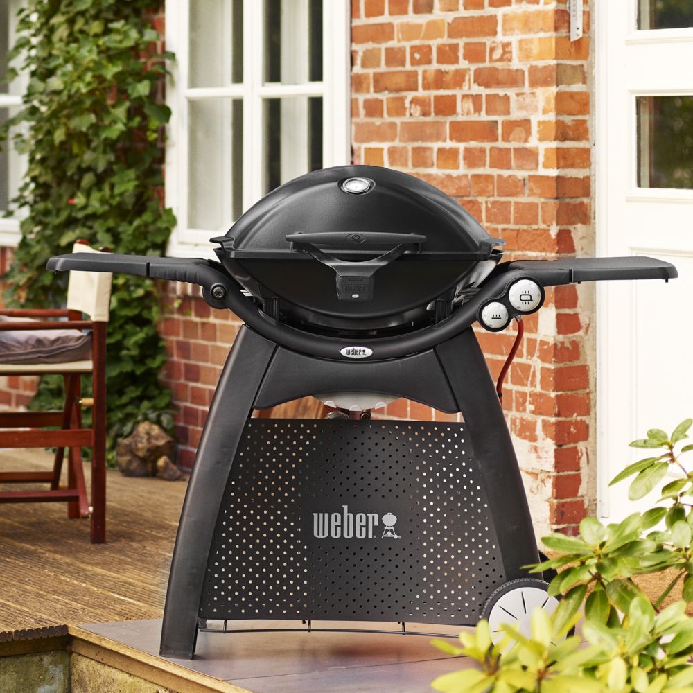 Q 3200 Gas Grill With Permanent Cart - Black