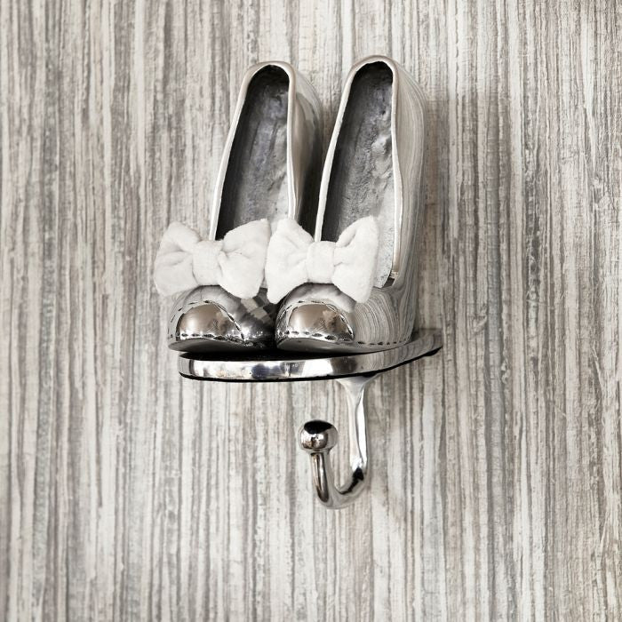 Lovely Pumps Hook