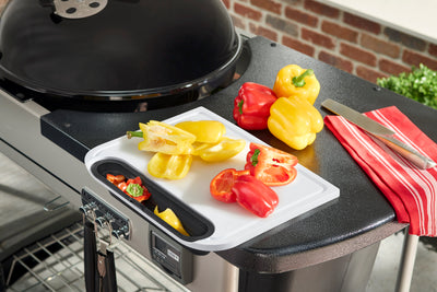 Weber Traveler Cut & Catch Cutting Board
