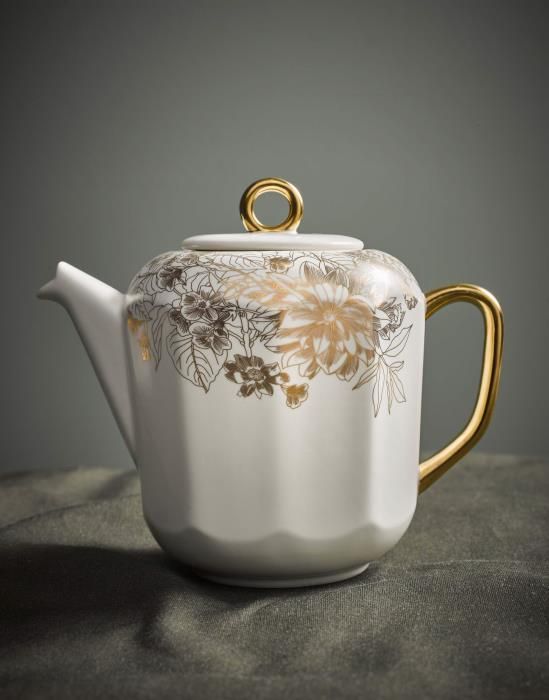 Masterpiece Tea Pot