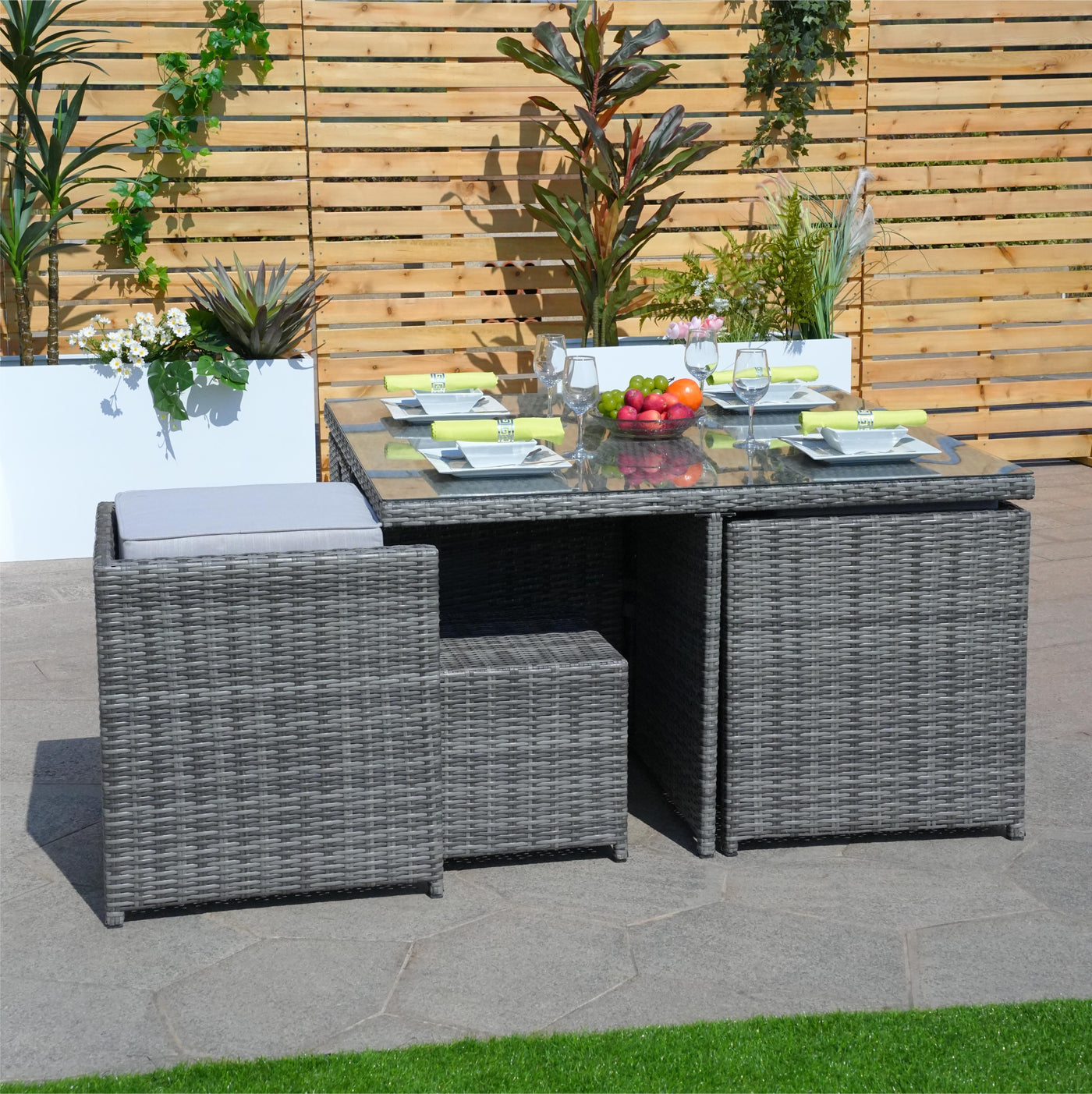 Berlin - 4 Seat Cube Set with Square Table (Grey)