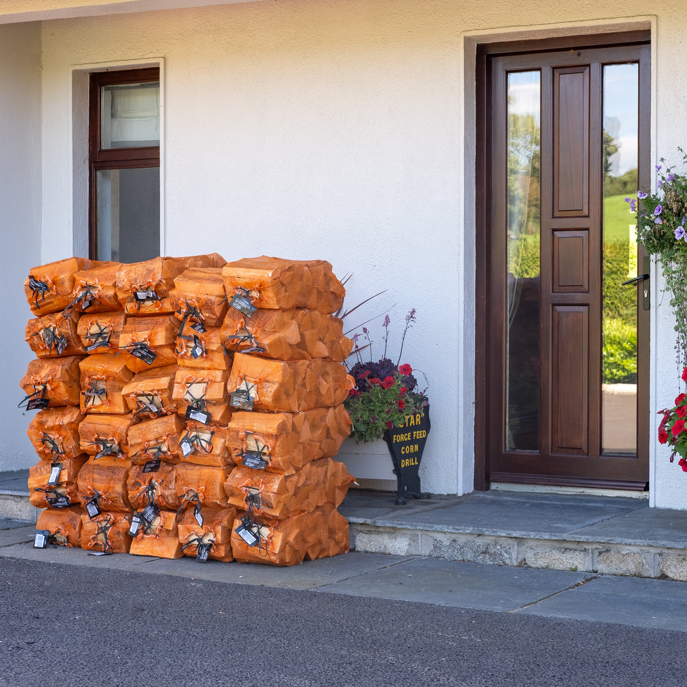 Hardwood Firewood 1.125m³/390kg - 30 x 13KG Bags Home Delivery